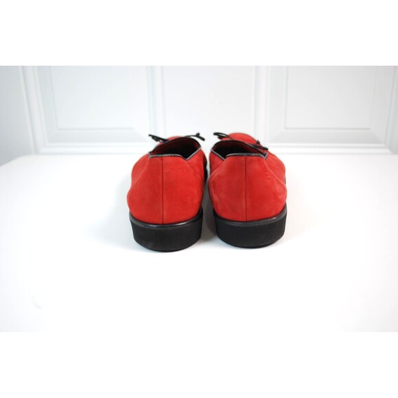 SALVATORE FERRAGAMO Red Suede w/ Black Patent Leather Piping/Bow Loafers US 8B - Picture 6 of 9